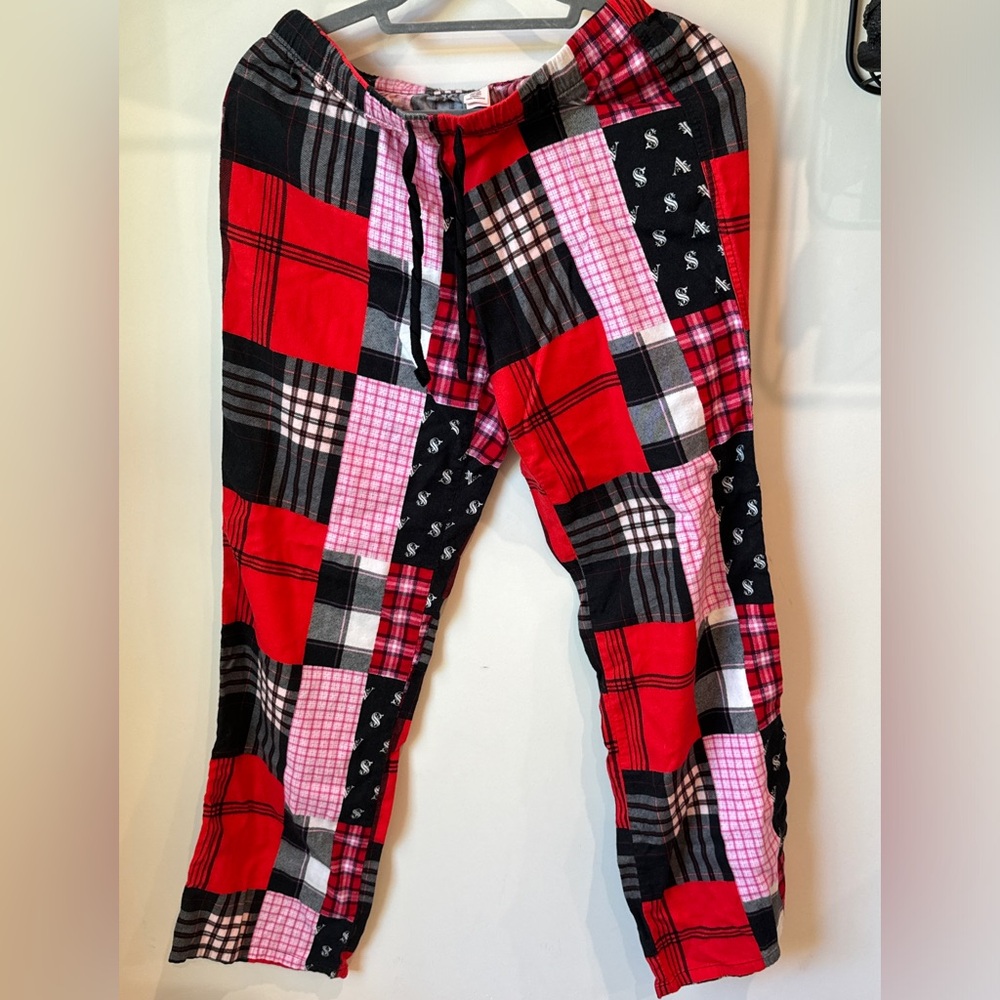 Victoria’s Secret Pajama bottom PJ pants flannel Pleated size S/P Red Black
